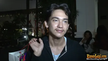 Foto Adipati Dolken