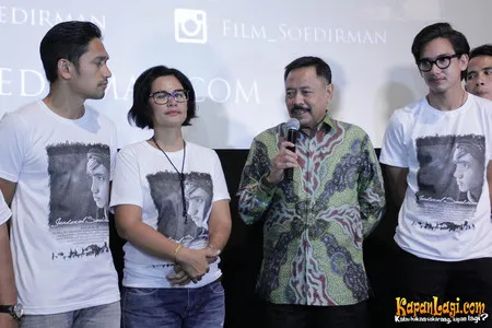 Foto Adipati Dolken