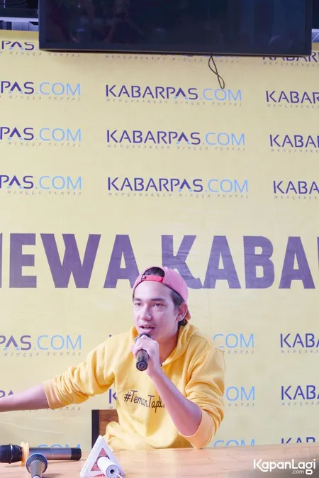 Foto Adipati Dolken