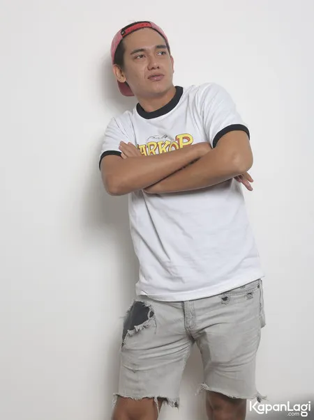 Foto Adipati Dolken