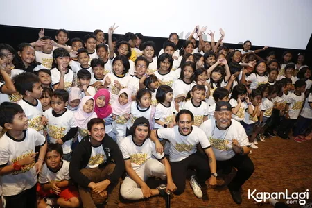 Foto Adipati Dolken