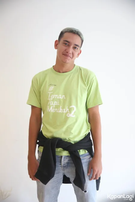 Foto Adipati Dolken