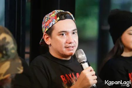 Foto Adipati Dolken