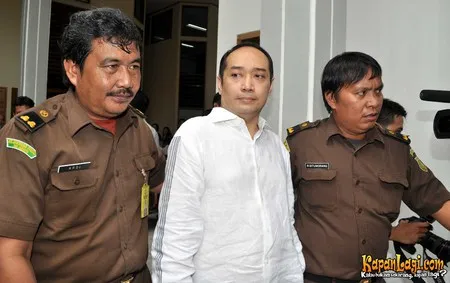 Foto Adjie Notonegoro