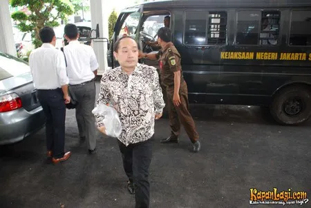 Foto Adjie Notonegoro
