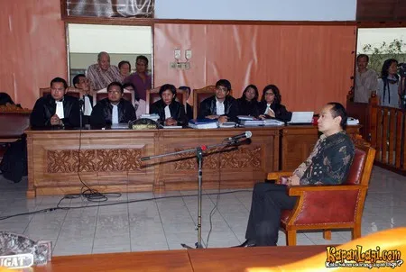 Foto Adjie Notonegoro