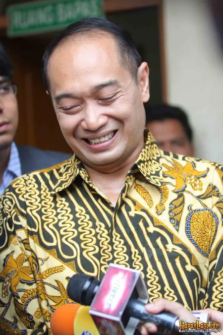 Foto Adjie Notonegoro