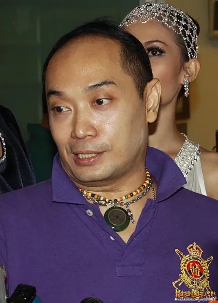 Foto Adjie Notonegoro