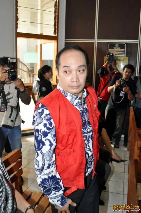 Foto Adjie Notonegoro