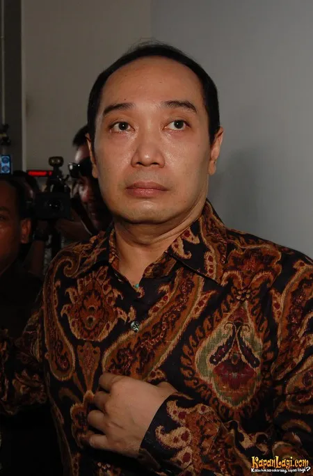 Foto Adjie Notonegoro