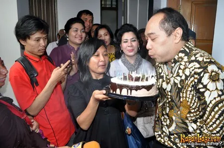 Foto Adjie Notonegoro