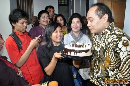 Foto Adjie Notonegoro