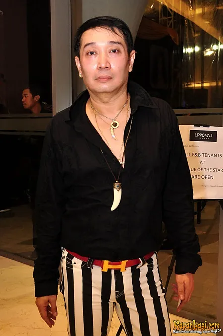 Foto Adjie Notonegoro