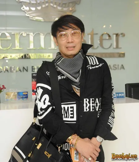 Foto Adjie Notonegoro