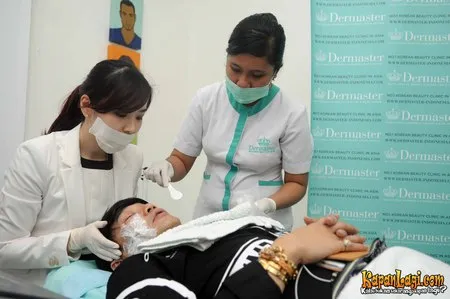 Foto Adjie Notonegoro