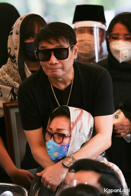 Foto Adjie Notonegoro