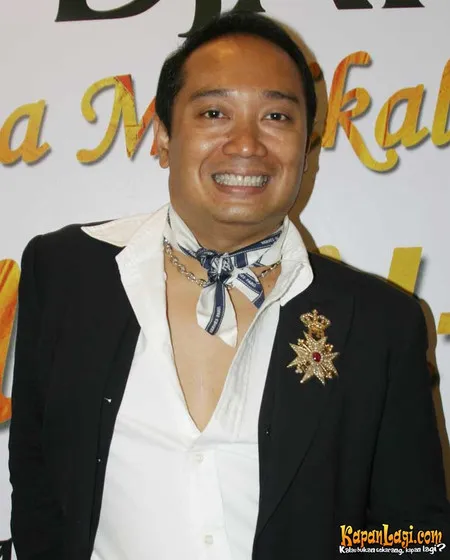 Foto Adjie Notonegoro