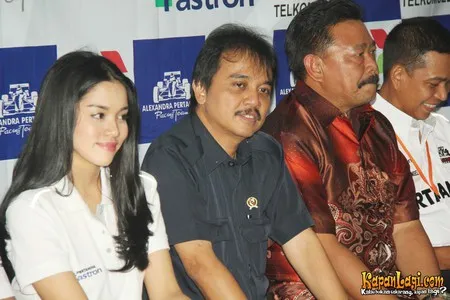 Foto Alex Asmasoebrata