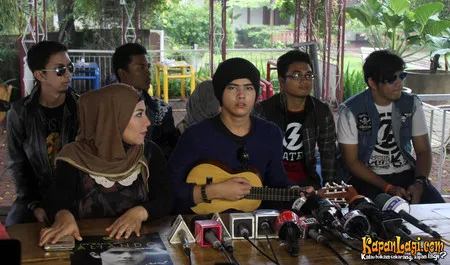 Foto Aliando Syarief