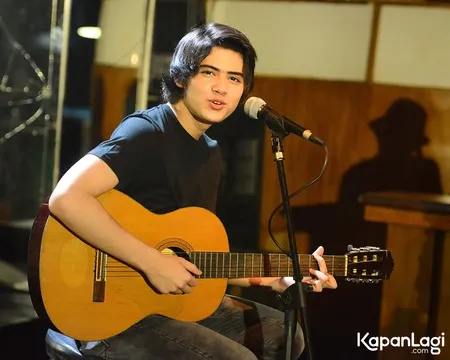 Foto Aliando Syarief