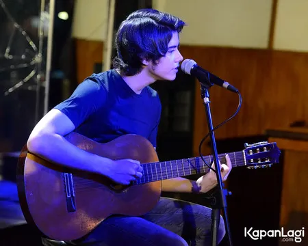 Foto Aliando Syarief