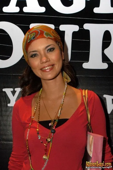 Foto Aline Adita