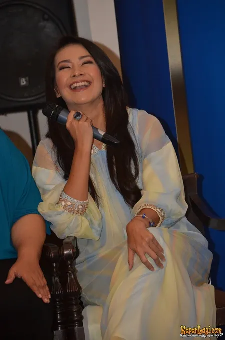 Foto Alya Rohali