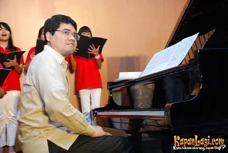 Foto Ananda Sukarlan