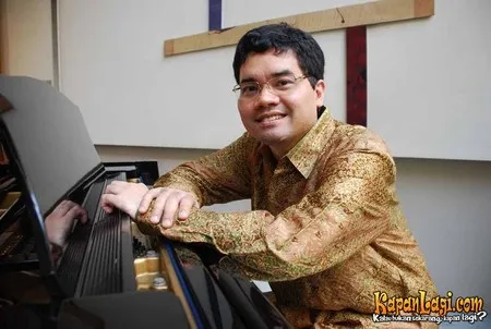 Foto Ananda Sukarlan