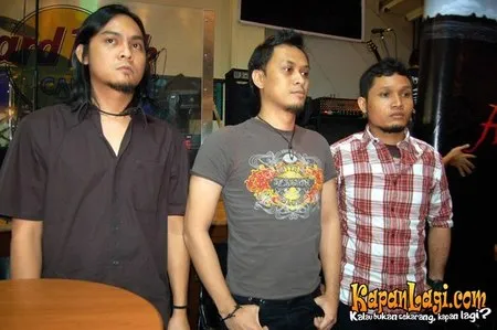 Foto Andra and The BackBone