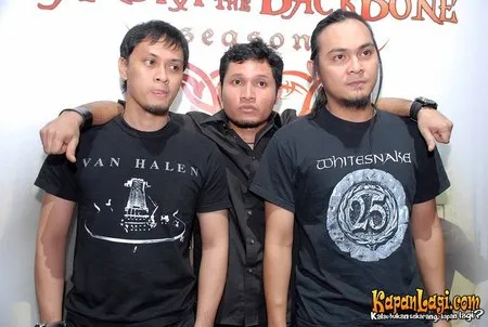 Foto Andra and The BackBone