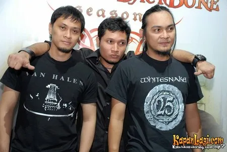 Foto Andra and The BackBone