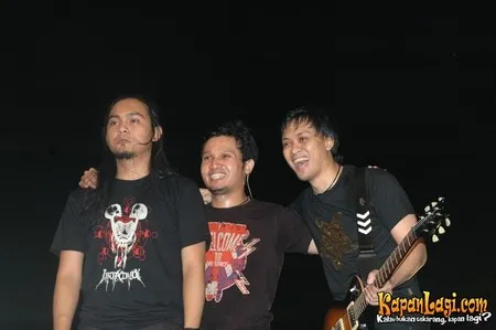 Foto Andra and The BackBone
