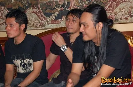 Foto Andra and The BackBone
