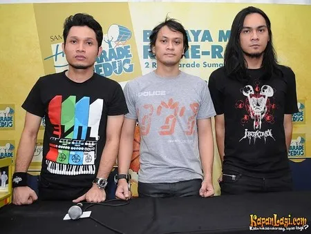 Foto Andra and The BackBone