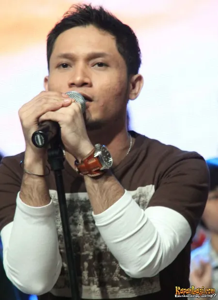 Foto Andra and The BackBone