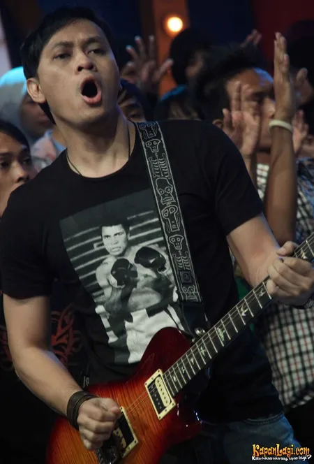 Foto Andra and The BackBone