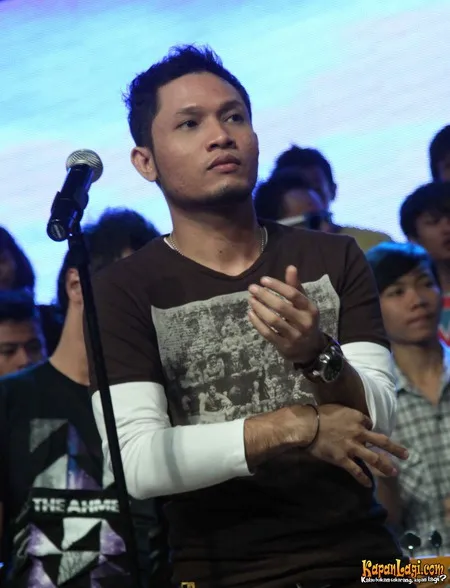 Foto Andra and The BackBone