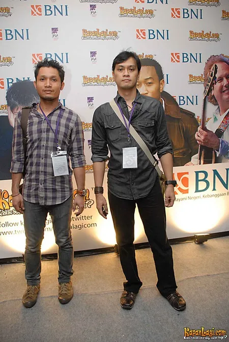 Foto Andra and The BackBone