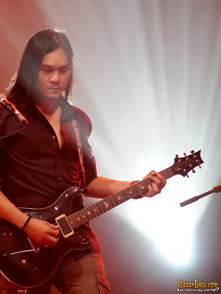 Foto Andra and The BackBone