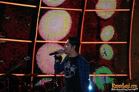 Foto Andra and The BackBone