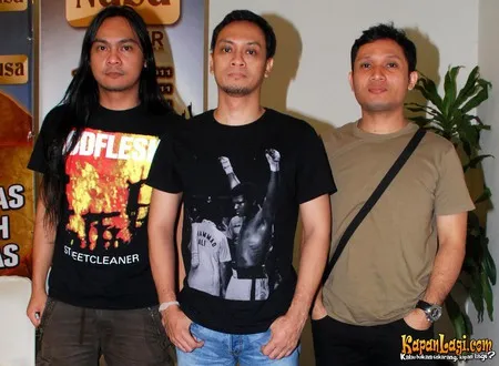Foto Andra and The BackBone