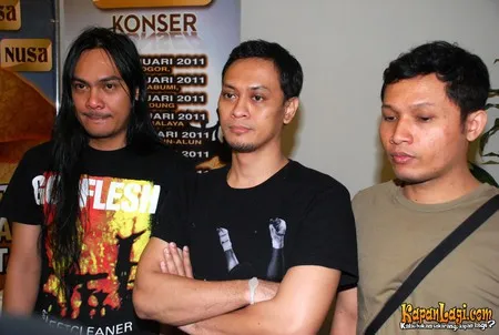 Foto Andra and The BackBone
