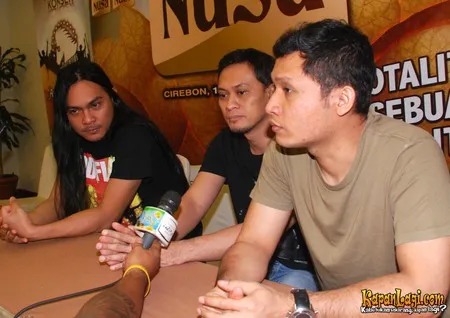 Foto Andra and The BackBone