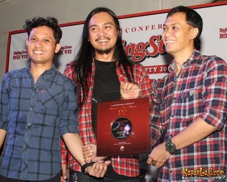 Foto Andra and The BackBone