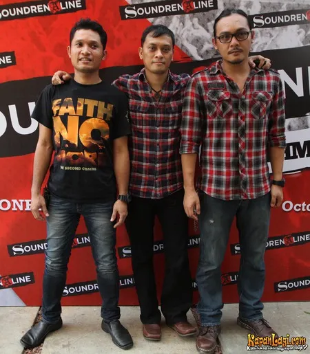 Foto Andra and The BackBone