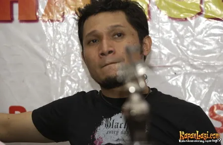 Foto Andra and The BackBone