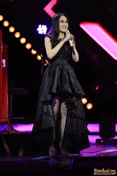 Foto Angela X Factor