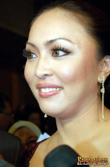 Foto Angelina Sondakh