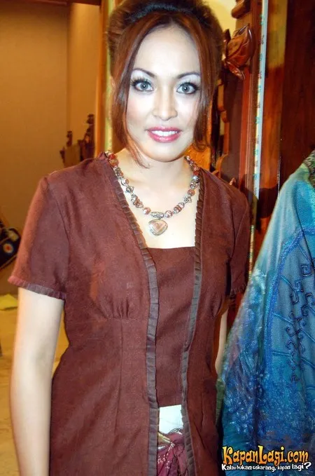 Foto Angelina Sondakh